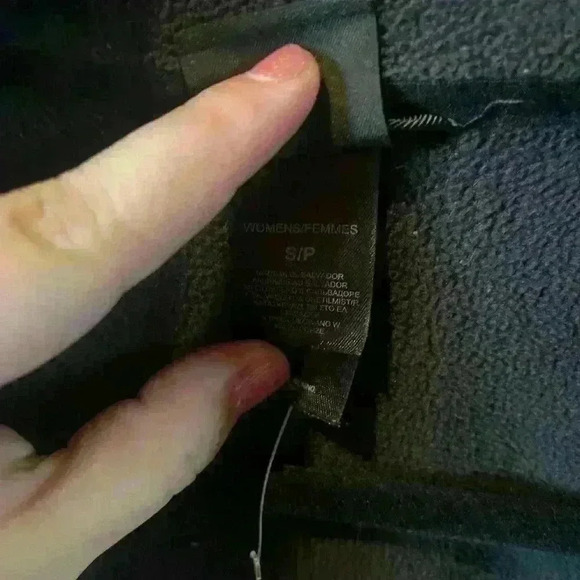 Women’s North Face Fleece Jakcet - Picture 3 of 7